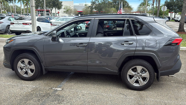 Used 2024 Toyota RAV4 XLE w/ Convenience Package FWD image 4