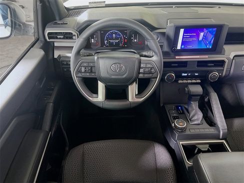 New 2026 Toyota 4Runner SR5 image 18