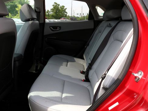 Used 2021 Hyundai Kona Limited w/ Winter Weather Package image 33