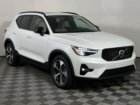 Certified 2026 Volvo XC40 B5 Plus w/ Protection Package Premier AWD/4WD image 3
