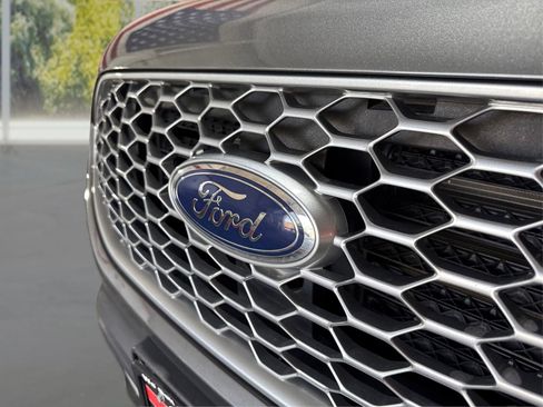 Used 2023 Ford Edge SEL AWD/4WD image 18