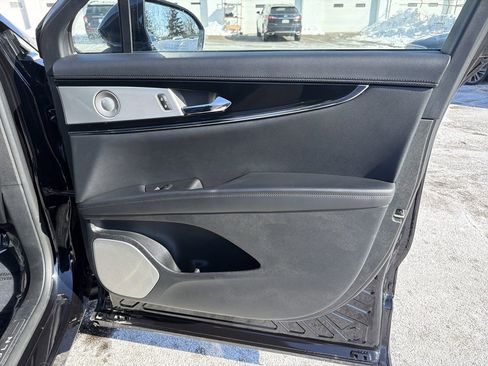 Certified 2023 Lincoln Nautilus Reserve w/ Equipment Group 202A image 14