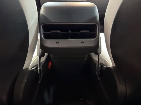 Used 2020 Tesla Model Y Performance image 17