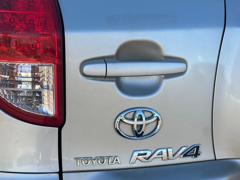 Used 2007 Toyota RAV4 4WD image 21