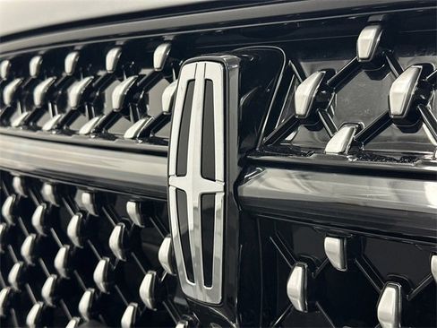 Used 2024 Lincoln Nautilus Premier w/ Equipment Group 102A image 15