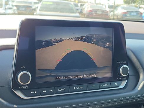 Certified 2023 Nissan Rogue SV image 31