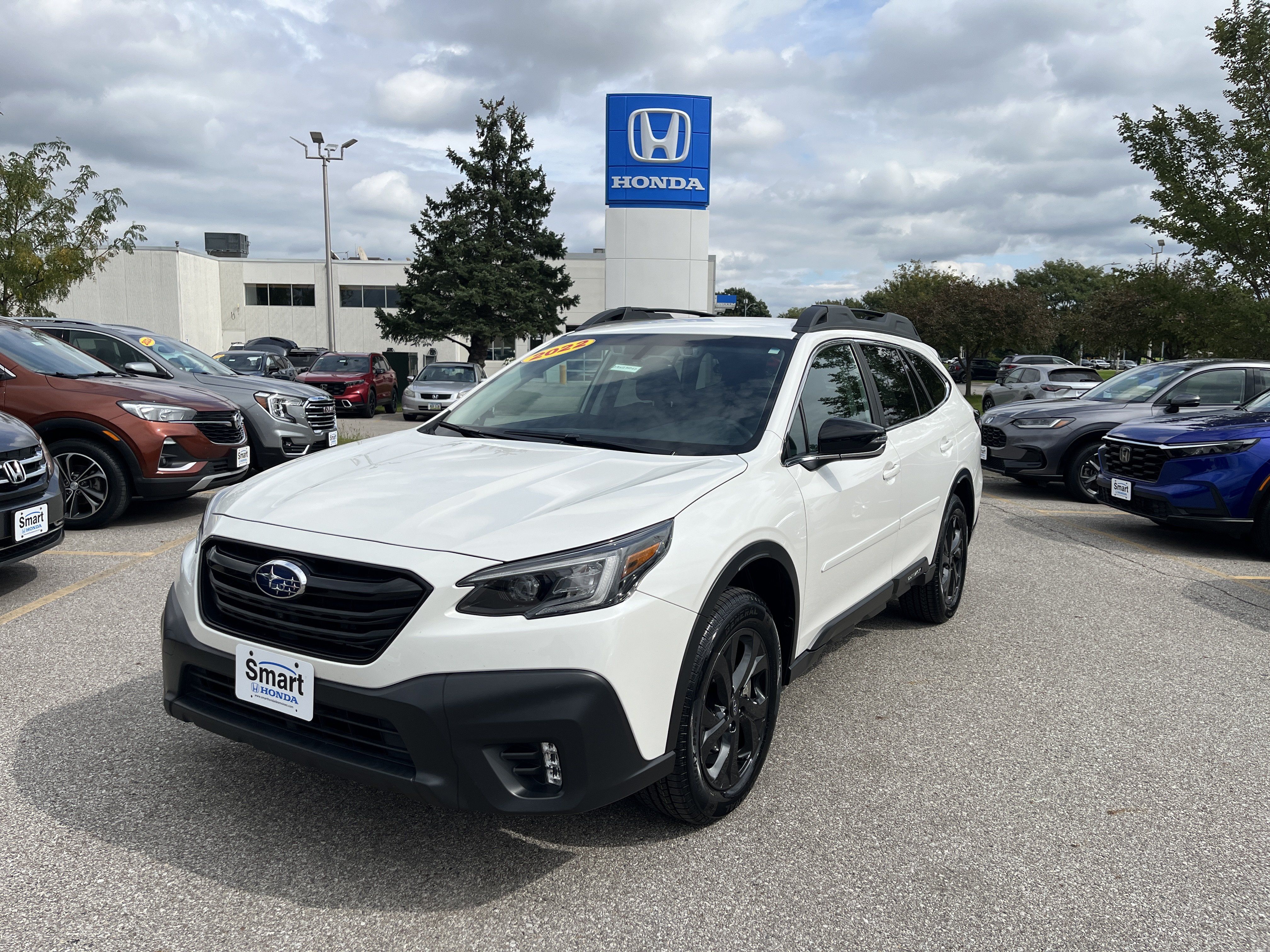 Used 2022 Subaru Outback Onyx Edition XT AWD/4WD image 1