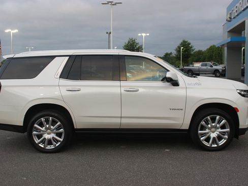 Used 2024 Chevrolet Tahoe High Country AWD/4WD image 8