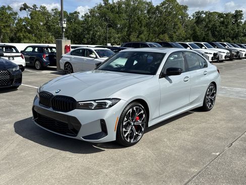 New 2026 BMW 330i Sedan w/ M Sport Package RWD image 3