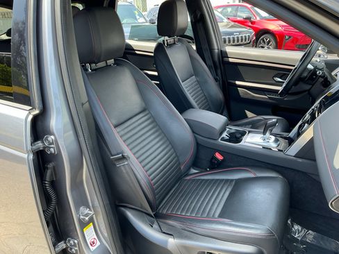 Used 2020 Land Rover Discovery Sport SE R-Dynamic AWD/4WD image 21