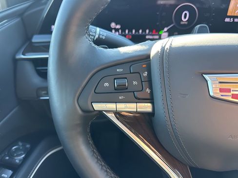 Used 2024 Cadillac Escalade ESV Premium Luxury Platinum image 19