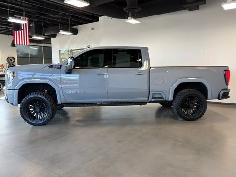 Used 2025 GMC Sierra 3500 AT4 w/ AT4 Premium Plus Package AWD/4WD image 4
