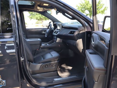 Used 2024 Chevrolet Tahoe RST w/ Luxury Package RWD image 31