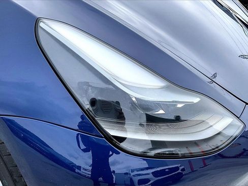 Used 2023 Tesla Model 3 Standard Range image 27