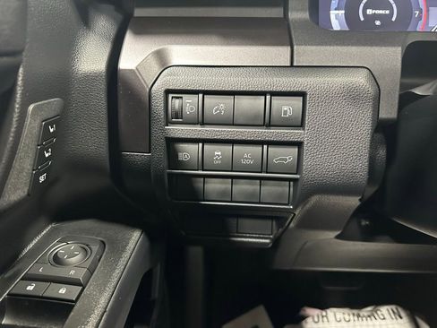 Used 2025 Toyota 4Runner TRD Off-Road Premium image 17