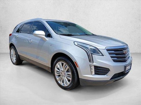 Used 2017 Cadillac XT5 Premium Luxury w/ LPO, Wheel Lock Package FWD image 3