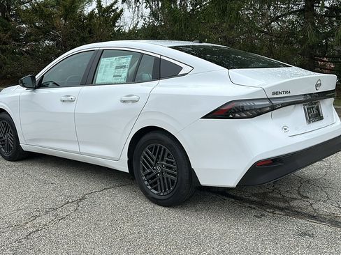 New 2026 Nissan Sentra SV w/ SV Convenience Package FWD image 5