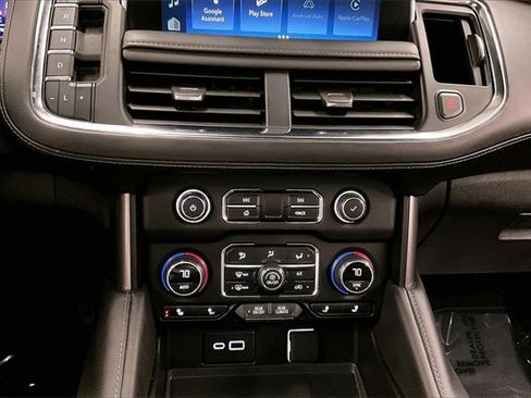 Used 2024 Chevrolet Tahoe Z71 w/ Luxury Package image 27