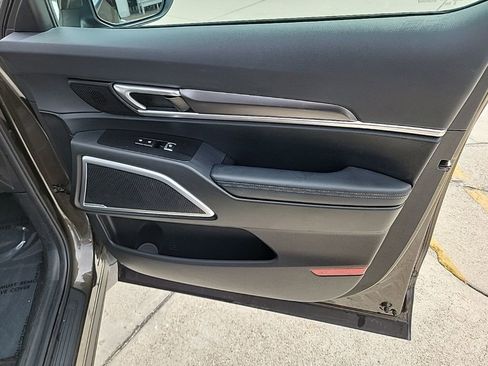 Used 2024 Kia Telluride S image 14