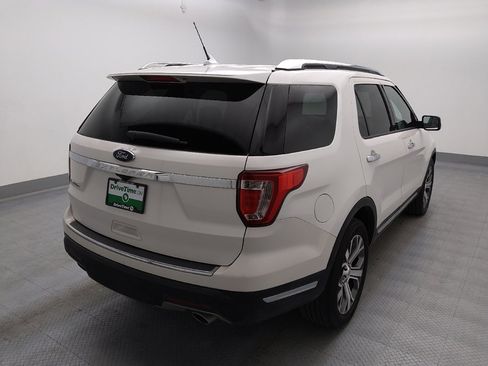 Used 2019 Ford Explorer Limited w/ Limited Luxury Package FWD image 9