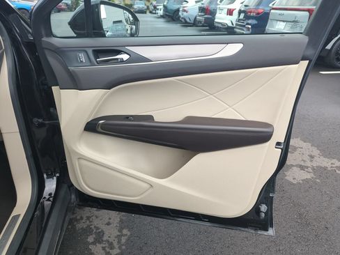 Used 2017 Lincoln MKC Premiere AWD/4WD image 33
