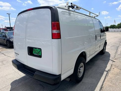 Used 2019 Chevrolet Express 2500 w/ Driver Convenience Package RWD image 3