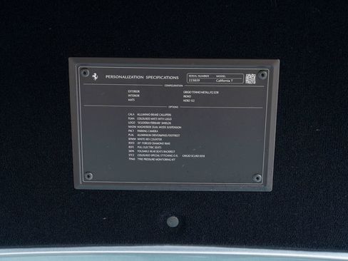 Used 2017 Ferrari California T image 14