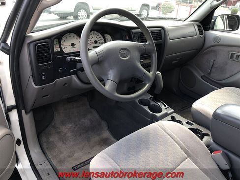 Used 2003 Toyota Tacoma PreRunner RWD image 11