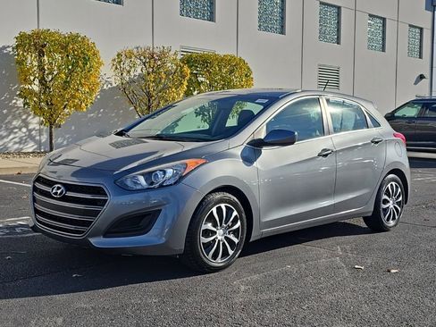 Used 2017 Hyundai Elantra GT image 39