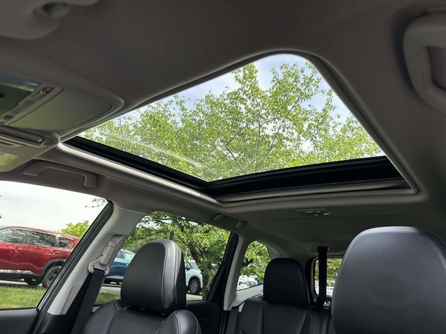 Used 2023 Subaru Forester Touring AWD/4WD image 2