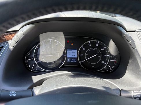 Used 2018 Nissan Armada Platinum w/ Interior Lighting Package RWD image 16