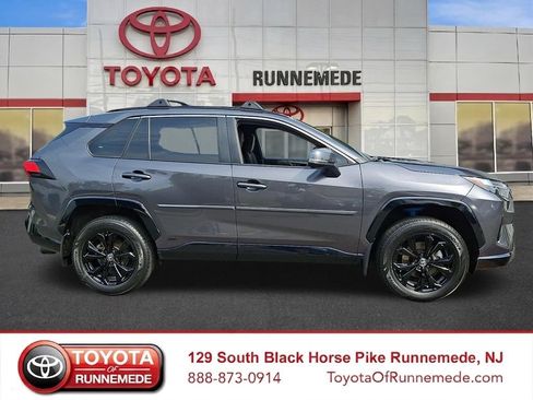 Certified 2024 Toyota RAV4 SE AWD/4WD image 7