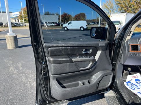 Used 2015 Nissan Armada Platinum image 37