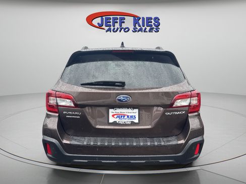 Used 2019 Subaru Outback 2.5i Touring AWD/4WD image 6