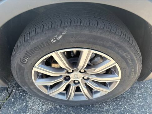 Used 2023 Cadillac XT4 Sport w/ Trailering Package AWD/4WD image 21