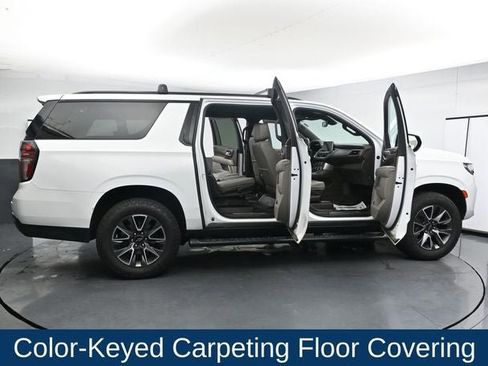Used 2022 Chevrolet Suburban Z71 AWD/4WD image 37