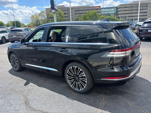New 2026 Lincoln Aviator Black Label w/ Dynamic Handling Package AWD/4WD image 5