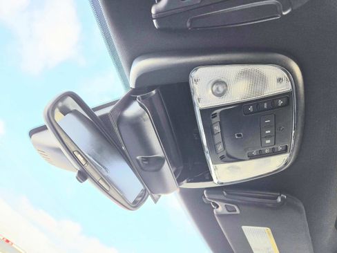 Used 2023 Chrysler 300 S image 37