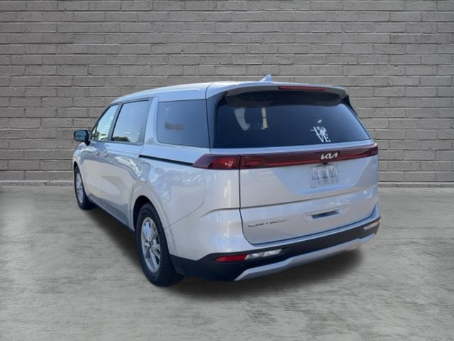 Used 2022 Kia Carnival LX FWD image 3