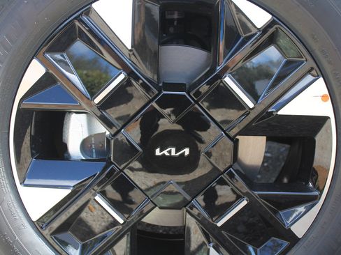 New 2026 Kia Sportage SX FWD image 18