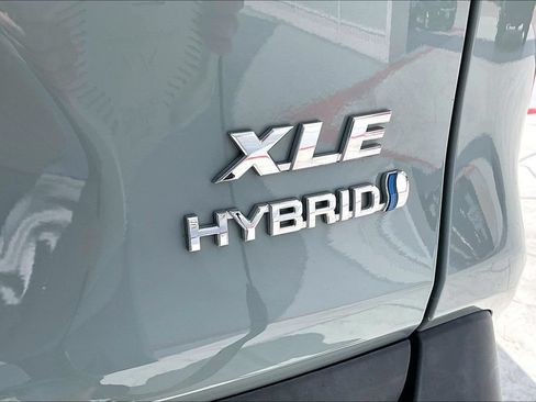 Certified 2021 Toyota RAV4 XLE Premium AWD/4WD image 24