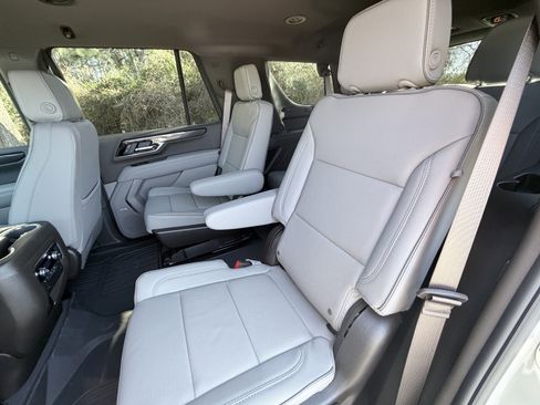 New 2026 GMC Yukon Elevation image 16