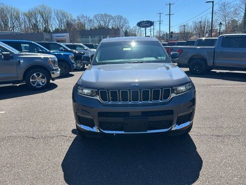 Used 2023 Jeep Grand Cherokee L Limited image 2