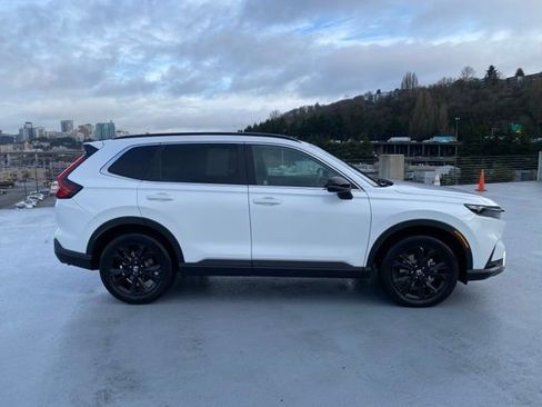 Used 2023 Honda CR-V Sport Touring image 2