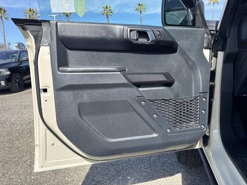 Certified 2025 Ford Bronco Badlands image 18