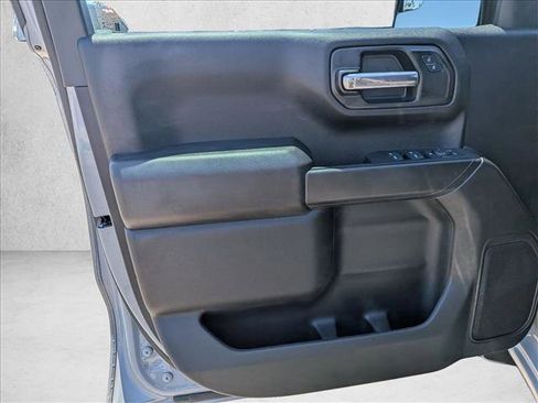 Used 2025 Chevrolet Silverado 1500 Custom Trail Boss AWD/4WD image 10