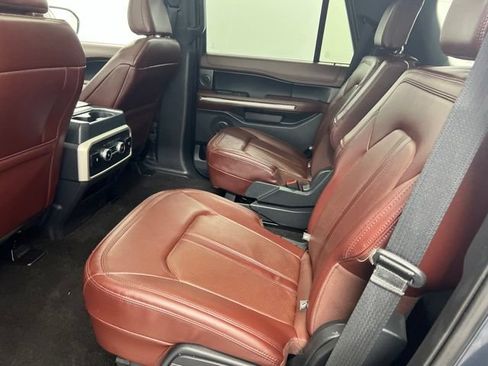 Used 2023 Ford Expedition Limited AWD/4WD image 12