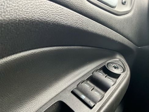 Used 2013 Ford Escape SE image 23