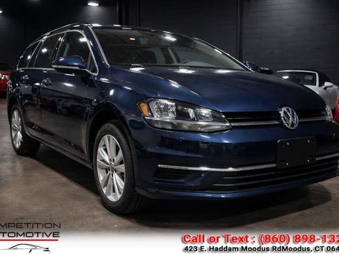 Used 2018 Volkswagen Golf S image 3