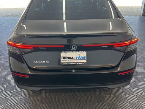 Used 2023 Honda Accord EX image 9
